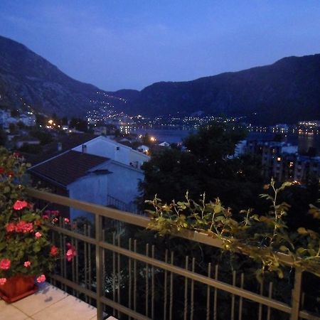 Apartment Aki Kotor Phòng bức ảnh