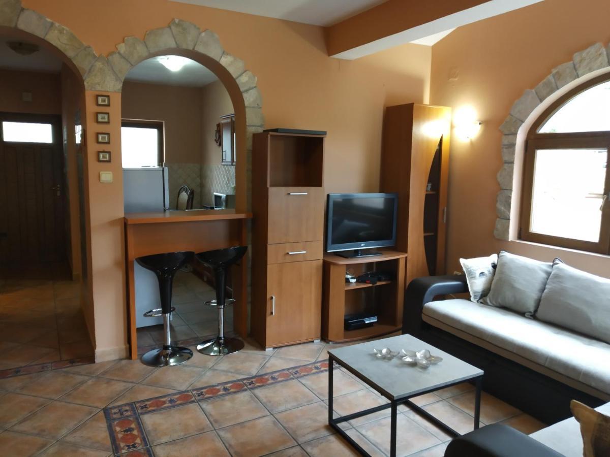 Apartment Aki Kotor Ngoại thất bức ảnh