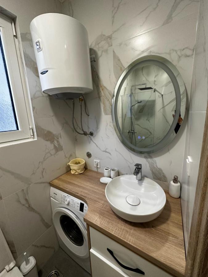 Apartment Aki Kotor Ngoại thất bức ảnh
