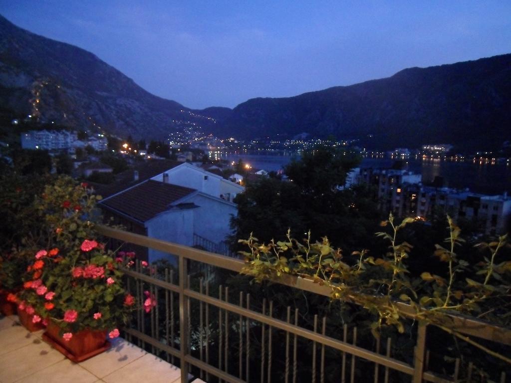 Apartment Aki Kotor Phòng bức ảnh